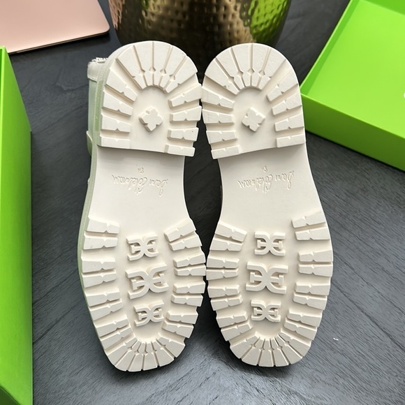 SAM EDELMAN LAGUNA CHELSEA BOOT - Picture 3 of 9